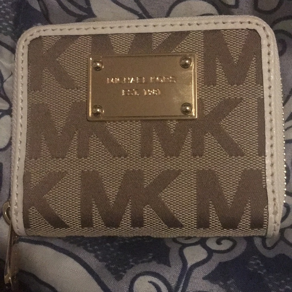 Micheal Kors wallet